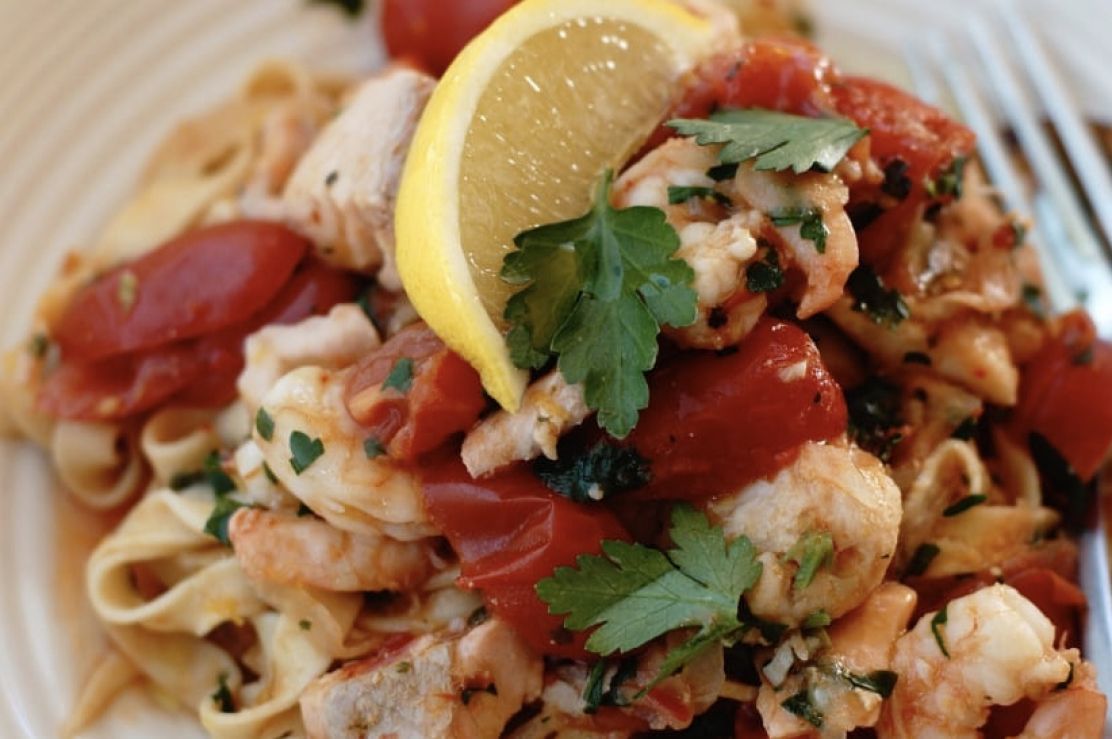 Photo for: Delicious Seafood Linguine